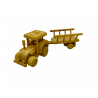Dřevěný traktor s vlečkou